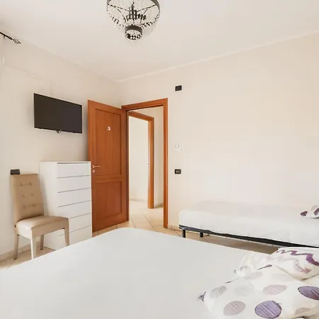 Giramondo Luxefierairport Apartment *