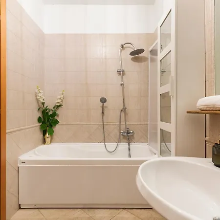 Giramondo Luxefierairport Fiumicino