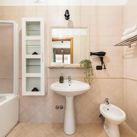 Apartment Giramondo Luxefierairport