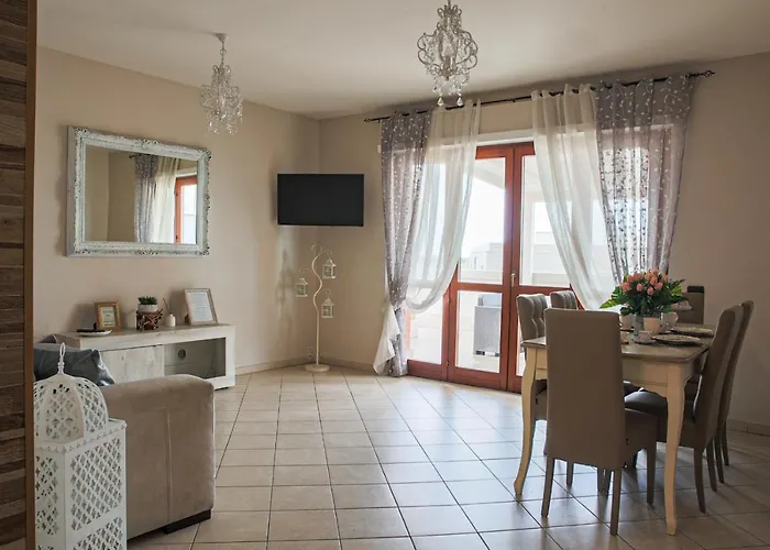 Giramondo Luxefierairport * فيوميتشينو