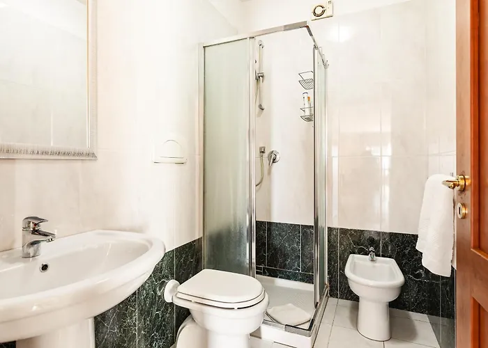 Giramondo Luxefierairport شقة فيوميتشينو