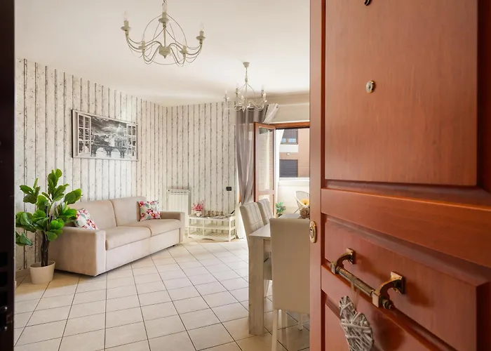 Giramondo Luxefierairport * فيوميتشينو