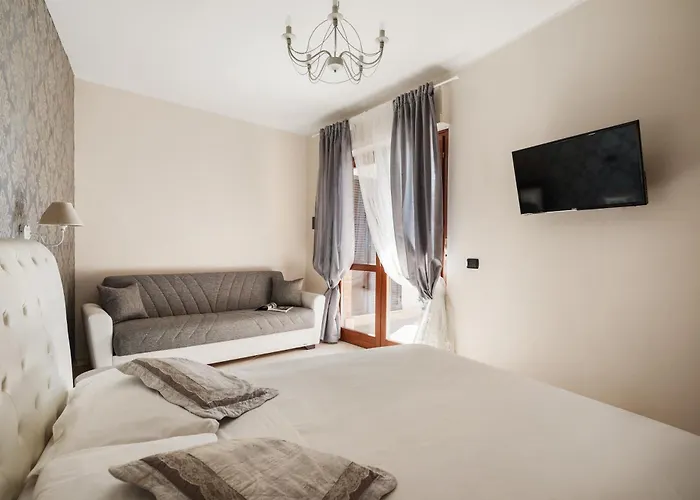 Giramondo Luxefierairport *