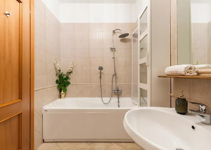 Giramondo Luxefierairport فيوميتشينو