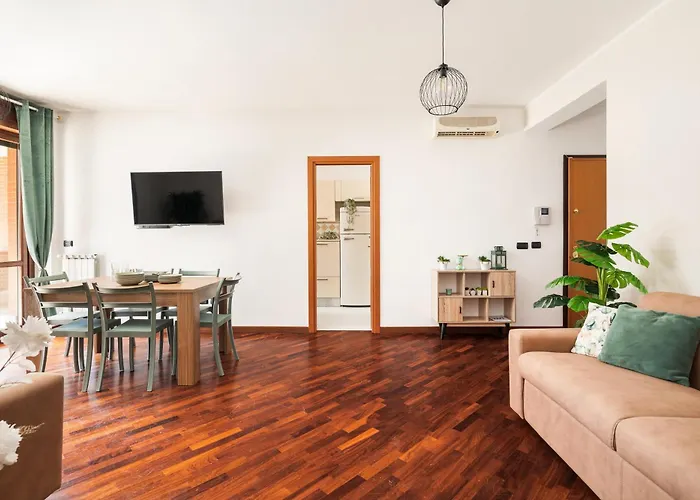 Giramondo Luxefierairport *